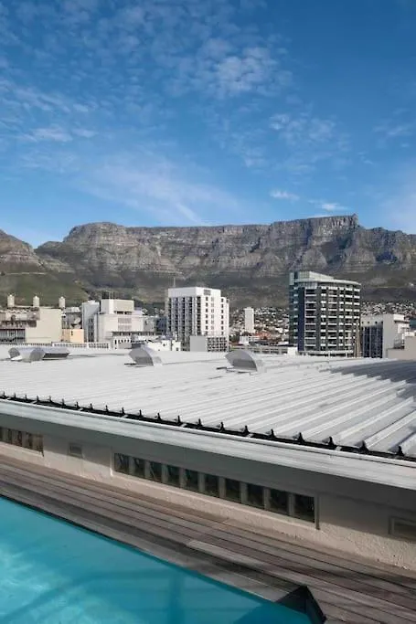 Icarus Homes -Cape Town Mountain View