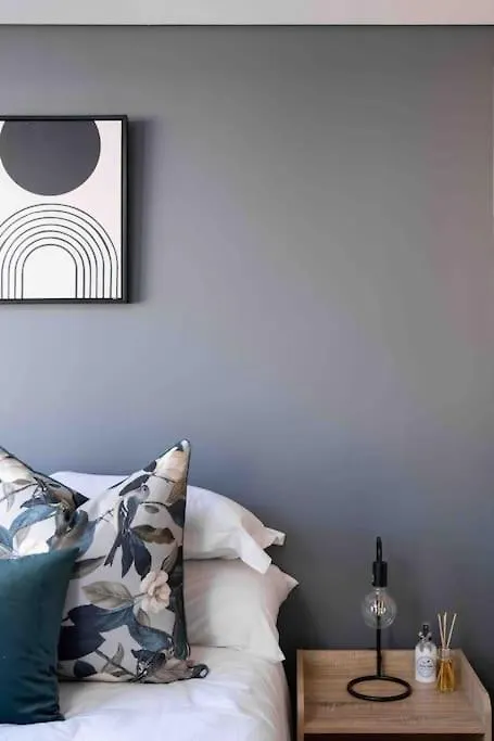 Icarus Homes -Cape Town Mountain View